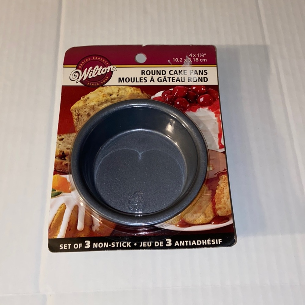 Wilton Round Non-Stick Cake Pans Set Of Three 4 X 1.25”